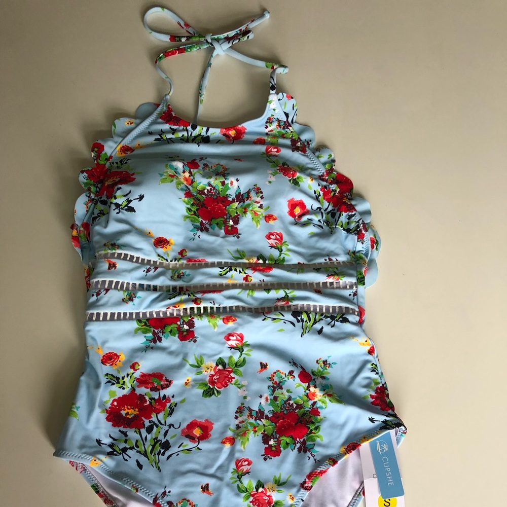 Cupshe swimsuit